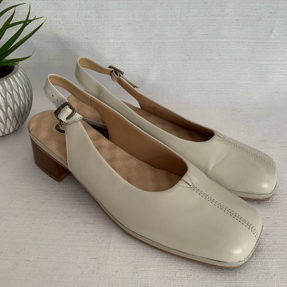 SoftWalk Cream Leather Squared Toe Sling Back Heels Woman’s 9N